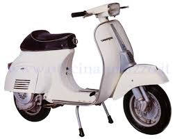 La Vespa: un'icona senza tempo tra storia, cultura e libertà